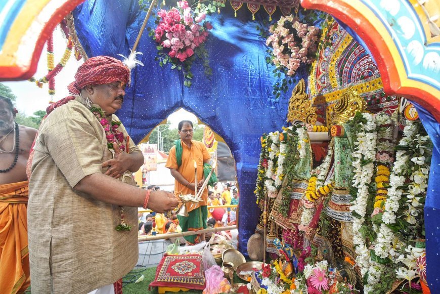 भिलाई में महाप्रभु की बाहुड़ा रथयात्रा में उमड़ा जनसैलाब, समाजसेवी संजय मिश्रा ने निभाई छेरा-पंहरा की परंपरा