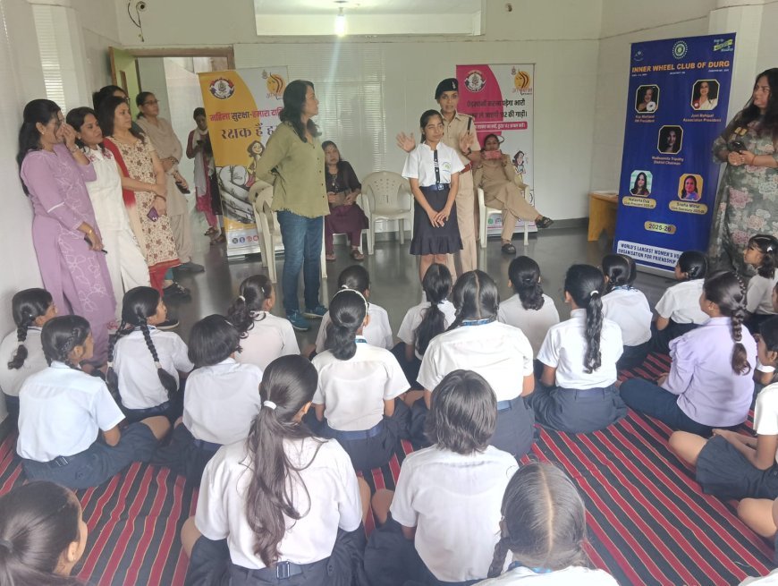 आइडियल इंटरनेशनल स्कूल में छात्र-छात्राओं को सिखाया सेल्फ डिफेंस और साइबर सुरक्षा के गुर