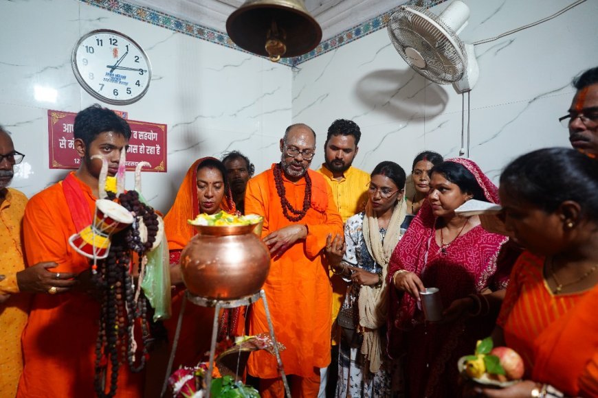 टोलाघाट में शिवभक्ति का महासागर: 31 हजार श्रद्धालुओं ने किया ‘एक मुट्ठी दान’, भव्य कांवड़ यात्रा में गूंजे हर-हर महादेव के जयघोष