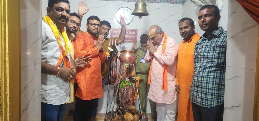 सावन की श्रद्धा में डूबा टोलाघाट, विधायक ललित चंद्राकर ने किया भोलेनाथ का जलाभिषेक