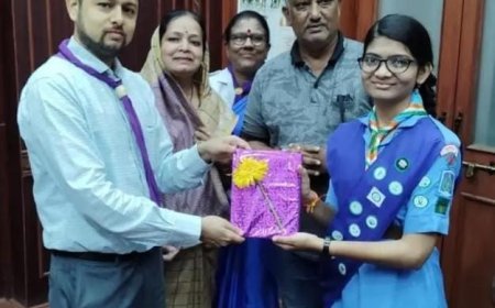 कलेक्टर ने राष्ट्रपति पुरस्कार विजेता कुमारी कुसुम सिन्हा को किया सम्मानित, स्काउट-गाइड गतिविधियों पर हुई चर्चा
