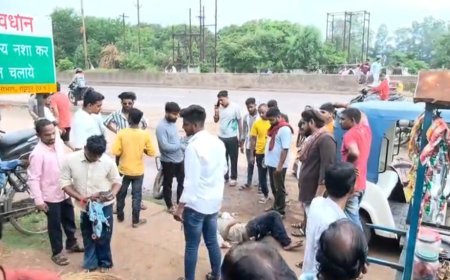 भिलाई में बुलेट की टक्कर से बाप-बेटा घायल, चालक मौके से फरार