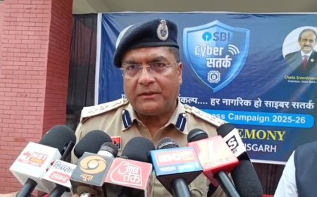 दुर्ग पुलिस ने शुरू किया साइबर जागरूकता रथ अभियान, लोगों को ठगी से बचाने का प्रयास