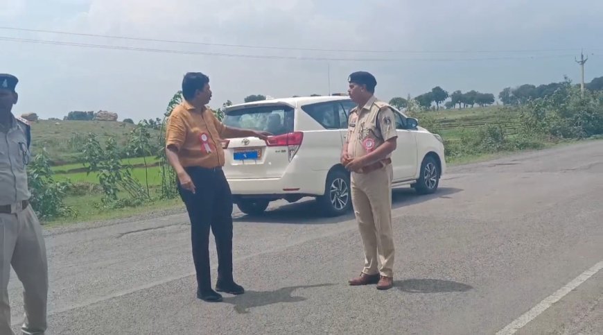 सड़क हादसों पर लगेगा ब्रेक: डीआईजी-एसएसपी ने किया भटगांव-बनारस मार्ग का निरीक्षण