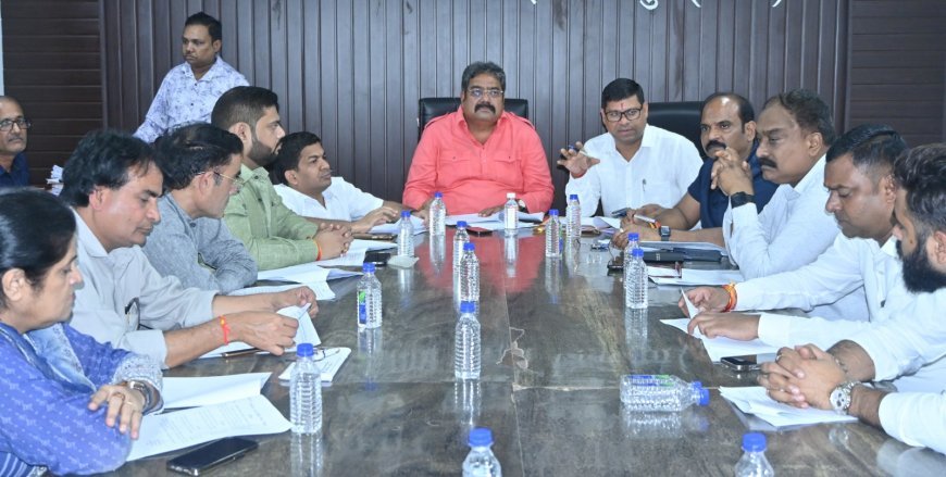 महापौर परिषद की बैठक में विभिन्न विकास कार्यो को मिली मंजूरी