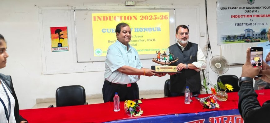 कुलपति,-छ.ग.-स्वामी-तकनीकी-विश्वविद्यालय के मुख्य आतिथ्य में परिचयात्मक कार्यक्रम का शुभारंभ