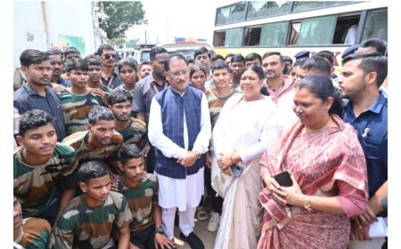 26 अग्निवीरों से मुख्यमंत्री विष्णुदेव साय ने कहा- प्रदेश के युवाओं के लिए प्रेरणा बनेगी आपकी सफलता