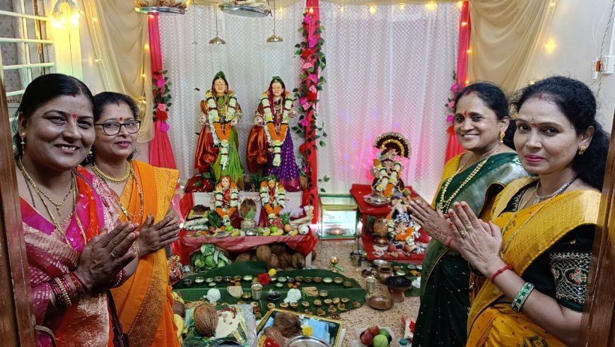 महालक्ष्मी गौरा-गौरी की प्रतिमाओं की विधिवत स्थापना, भक्तों ने की पूजा-अर्चना