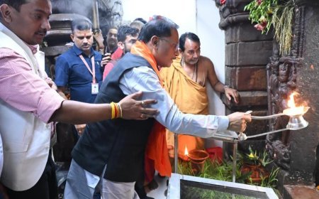 नवरात्रि पर मुख्यमंत्री विष्णुदेव साय ने महामाया मंदिर में टेका माथा