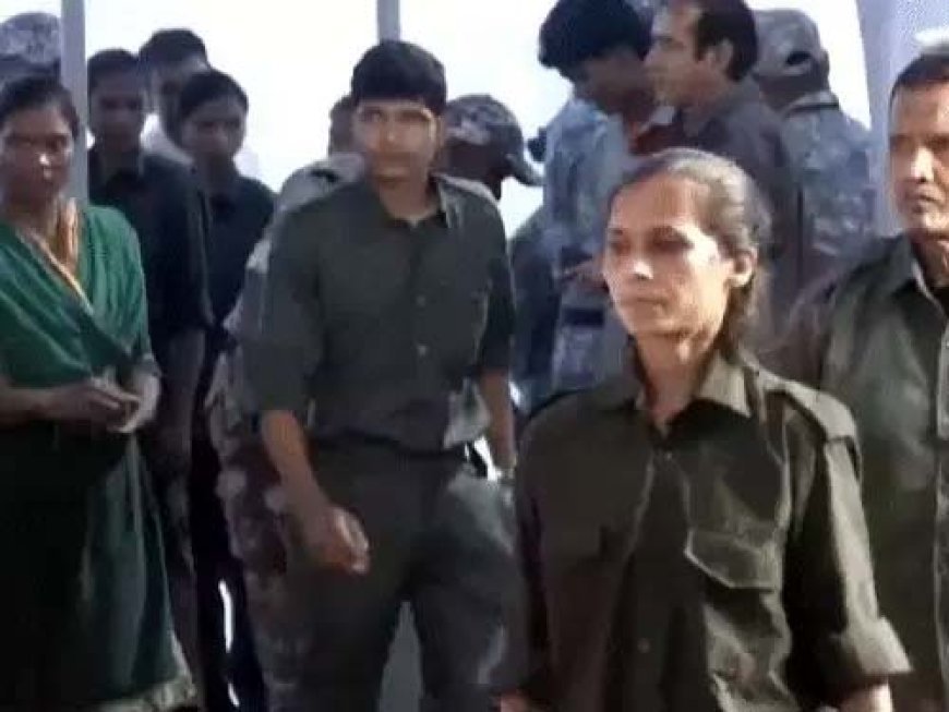 20 महीनों में 1,876 नक्सलियों ने हथियार डाले: कांकेर में 100 और सुकमा में 27 का आत्मसमर्पण, टॉप कमांडर राजू सलाम भी शामिल