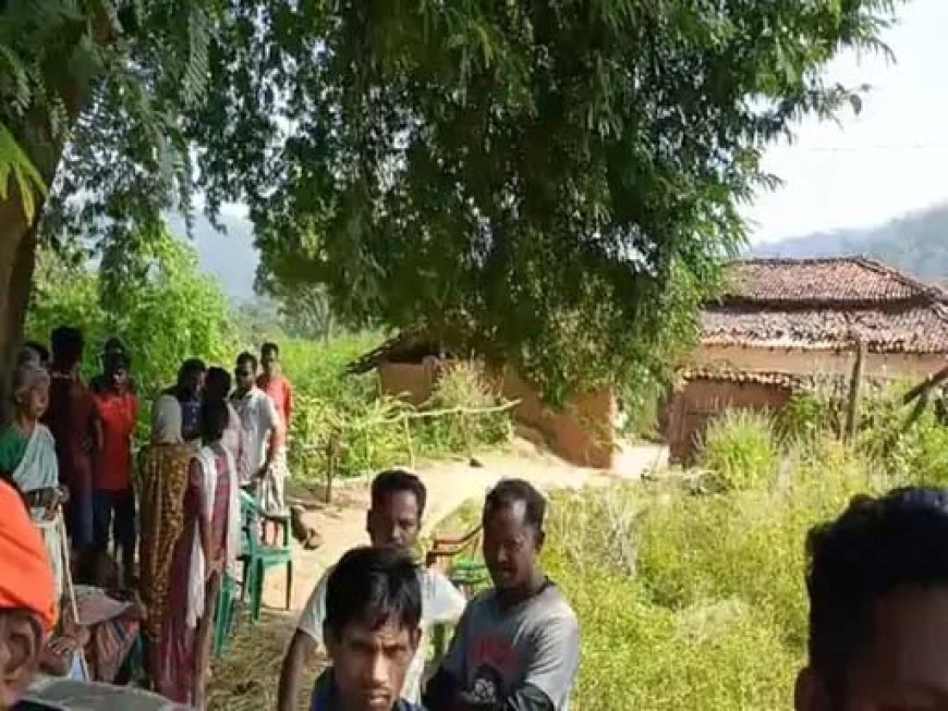 दंपती की हत्या से सनसनी: घर में मिला खून से लथपथ शव, सोते वक्त धारदार हथियार से वार की आशंका