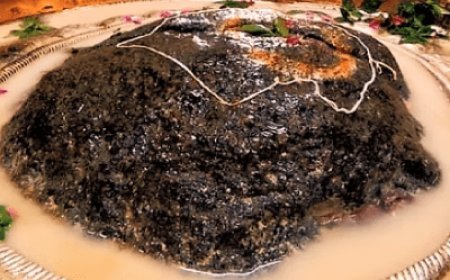 वाराणसी के इस मंदिर में खिचड़ी खाने आते हैं शिवजी, शिवलिंग में विष्णुजी, मां लक्ष्मी और पार्वती की भी शक्ति