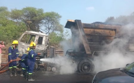 कुम्हारी पुल पर चलती ट्रेलर में आग, फायर ब्रिगेड की तत्परता से टली बड़ी दुर्घटना