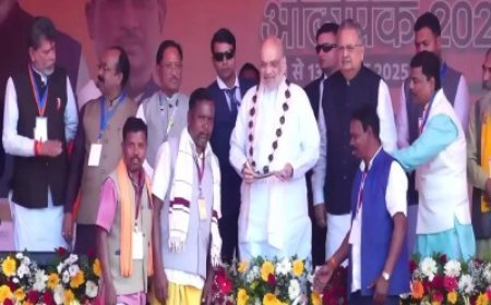 गृहमंत्री शाह बोले- लाल आतंक खत्म हो रहा, बस्तर को देश का सबसे विकसित आदिवासी संभाग बनाएंगे