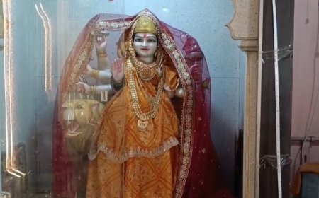 सुपेला स्थित काली माता मंदिर में चोरी, दान पेटी से डेढ़ से दो लाख रुपए साफ