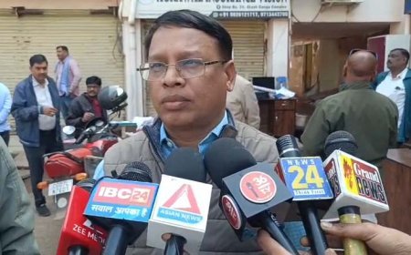 भिलाई निगम की सख्ती: लीज किराया नहीं पटाने वालों पर कार्रवाई, आकाशगंगा कॉम्प्लेक्स की 8 दुकानें सील