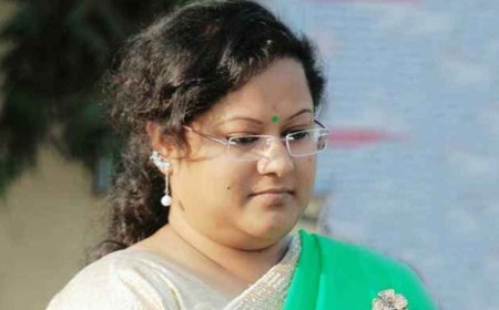 शराब घोटाले में नया मोड़… सौम्या चौरसिया की बढ़ीं मुश्किलें, ED के बाद अब EOW का गिरफ्तारी का खतरा!