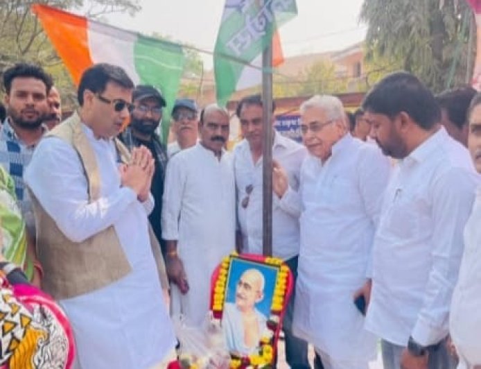 “किसान बेहाल, सरकार खामोश” : मनरेगा और धान खरीदी को लेकर दुर्ग में कांग्रेस का प्रदर्शन