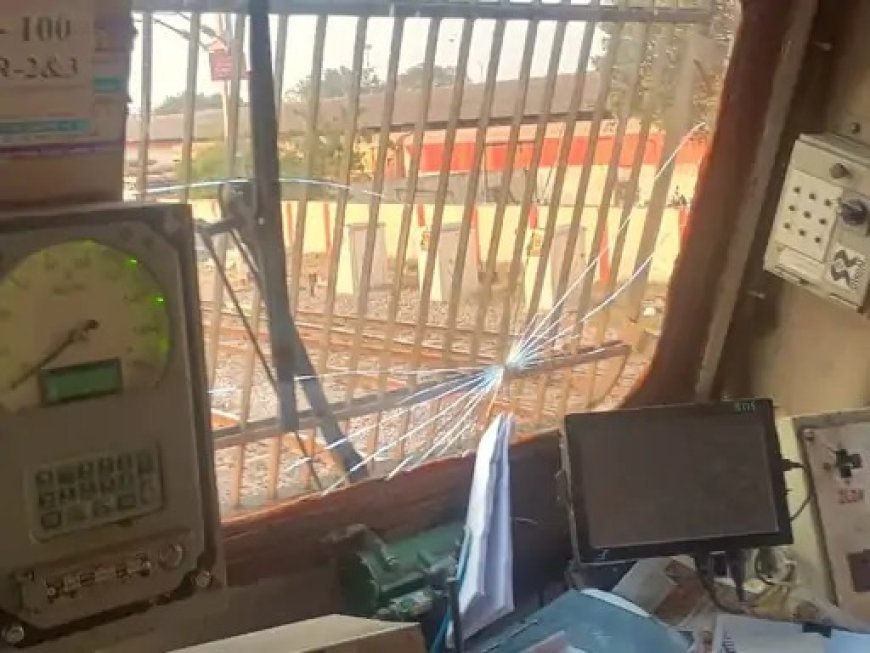 भिलाई में राजधानी एक्सप्रेस पर हमला: इंजन का शीशा टूटा, बड़ा हादसा टला