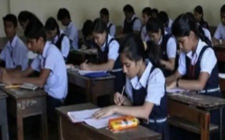 छत्तीसगढ़ में स्कूल परीक्षाओं का सिस्टम बदला: कक्षा 1 से 11वीं तक की परीक्षा अब DEO के हाथ