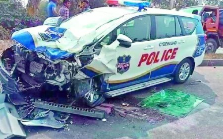 ट्रैफिक पुलिस की गाड़ी से मासूम की मौत, कोरबा में 2 युवकों की गई जान… जानिए कैसे हुआ भीषण हादसा