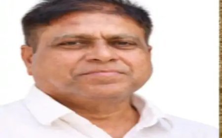 बैडमिंटन कोर्ट पर थमा जीवन: शॉट मारते ही कारोबारी की हार्ट अटैक से मौत