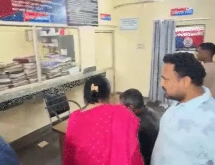 थाने में हंगामा, वीडियो वायरल: कांग्रेस नेता समेत 6 पर FIR, SSP ने TI को लगाई कड़ी फटकार
