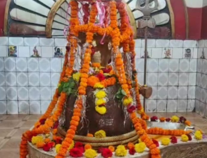 शिवधाम कोड़िया का ‘भुइं फोड़ शिवलिंग’: घुरूवा से ज्योतिर्लिंग तक आस्था की अद्भुत गाथा