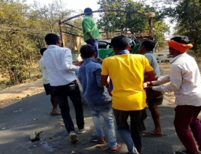 एमसीबी में बड़ा सडक़ हादसा: अज्ञात वाहन की टक्कर से बाइक सवार 2 सगे भाइयों समेत 3 की मौत