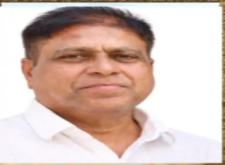 बैडमिंटन कोर्ट पर थमा जीवन: शॉट मारते ही कारोबारी की हार्ट अटैक से मौत