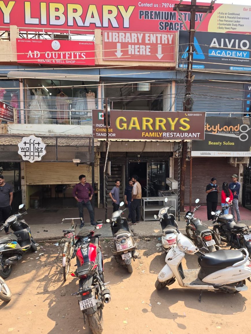 स्मृति नगर के गाइस रेस्टोरेंट में आग, दमकल की तत्परता से टला बड़ा हादसा