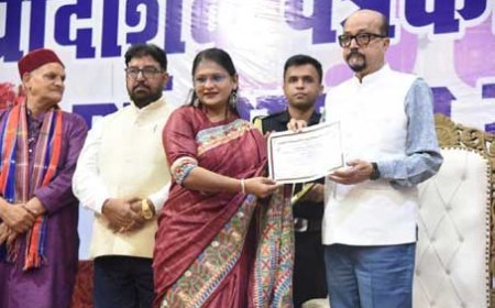 लोकतंत्र के चौथे स्तम्भ को और अधिक सुदृढ़, विश्वसनीय और जनोन्मुखी बनाएं- राज्यपाल श्री डेका