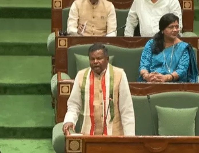 अफीम की खेती के मुद्दे पर विधानसभा में हंगामा, 29 विपक्षी विधायक निलंबित