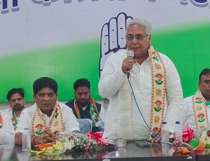 *"भाजपा के बड़े-बड़े दावे ढाक के तीन पात,कल दुर्ग से हज़ारों कार्यकर्ता पहुंचेंगे रायपुर” – अरुण वोरा*