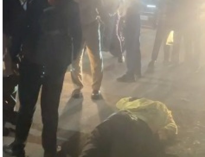 तेज रफ्तार ट्रेलर का कहर: बाइक सवार युवक की मौके पर मौत