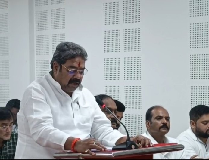 भिलाई निगम बजट बैठक में बवाल: आखिरी बजट के साथ आयुक्त के खिलाफ अविश्वास प्रस्ताव