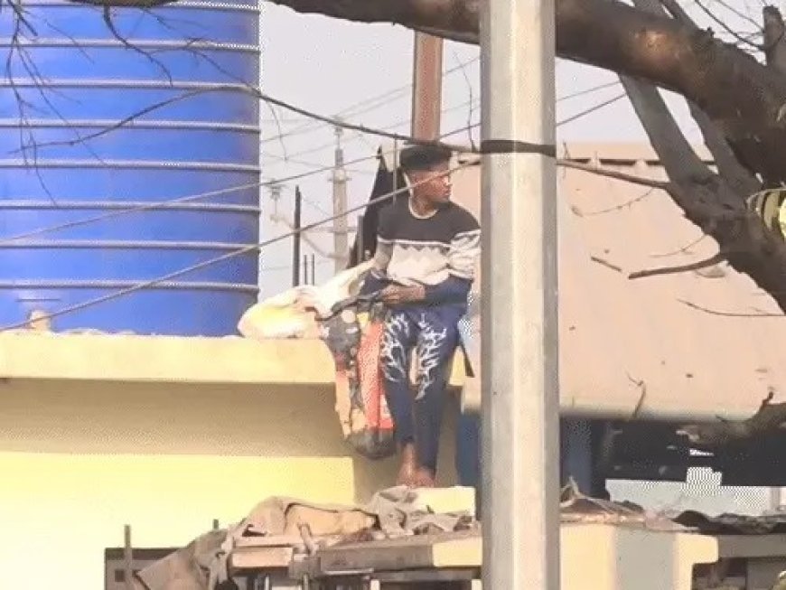 आमानाका चौपाटी में अवैध शराब बिक्री का वीडियो वायरल, बोरी में भरकर बेचते दिखे युवक