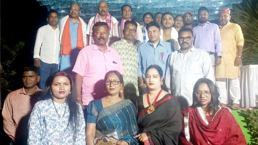 होली मिलन समारोह में दिखी सामाजिक एकजुटता, उत्कृष्ट महिलाओं का हुआ सम्मान