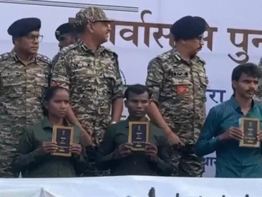 बस्तर में नक्सल नेटवर्क को बड़ा झटका, भारी डंप बरामद; 34 ने छोड़ा हथियार