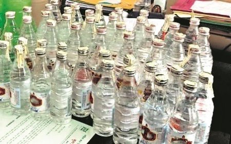 छत्तीसगढ़ में बदलेगा शराब बिक्री का तरीका: 1 जून से प्लास्टिक बोतलों में मिलेगी देशी शराब