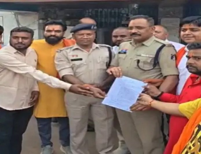 भिलाई में हनुमान जयंती पर मूर्ति स्थापना को लेकर विवाद, निगम की कार्रवाई से बढ़ा तनाव