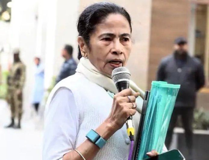 ED जांच में हस्तक्षेप पर सुप्रीम कोर्ट सख्त: ममता की भूमिका पर उठे सवाल, लोकतंत्र पर असर की चिंता