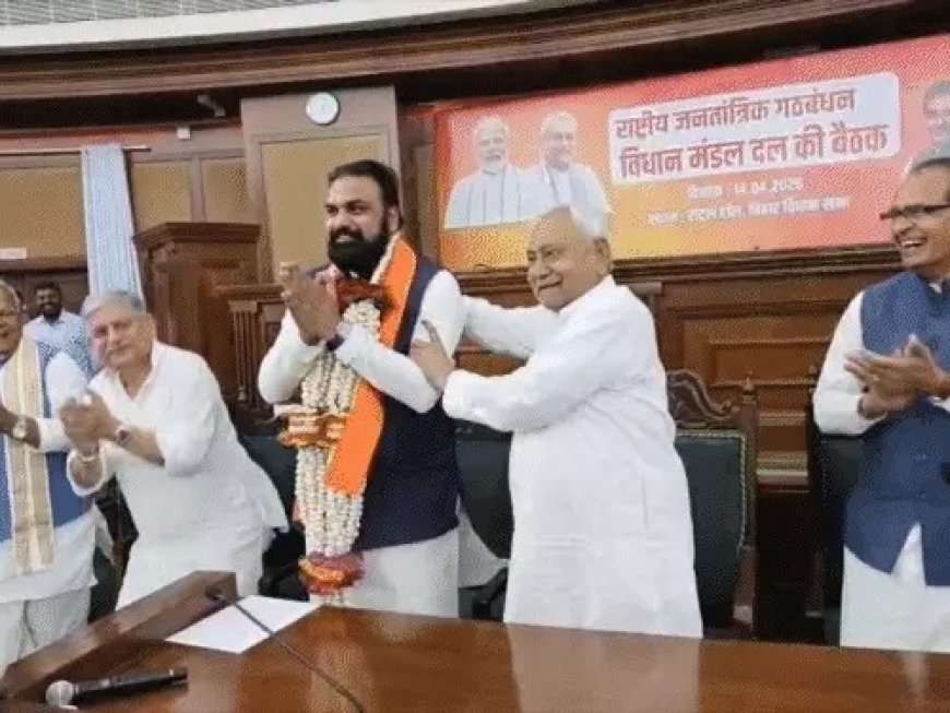 बिहार में सत्ता परिवर्तन: सम्राट चौधरी होंगे नए मुख्यमंत्री, राजभवन में पेश किया दावा