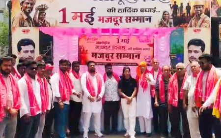 मजदूर दिवस पर श्रमिकों को राहत: सुपेला में छाछ, गमछा और मिट्टी की बोतल का वितरण