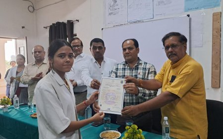 मुख्यमंत्री कौशल विकास योजना के विद्यार्थियों को मिला सफलता का प्रमाणपत्र, एस.आर हॉस्पिटल ने किया सम्मान समारोह आयोजित