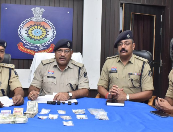 दुर्ग पुलिस की बड़ी कार्रवाई, म्यूल अकाउंट सप्लायर गैंग का पर्दाफाश