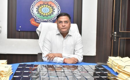 दुर्ग पुलिस की बड़ी सफलता, 41 लाख रुपए के 201 गुम मोबाइल खोजकर लौटाए