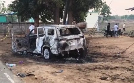 छत्तीसगढ़ में बीजेपी नेता और शिक्षक को जिंदा जलाकर मार डाला, रेत तस्करों ने खेला खूनी खेल, दो की हालत गंभीर