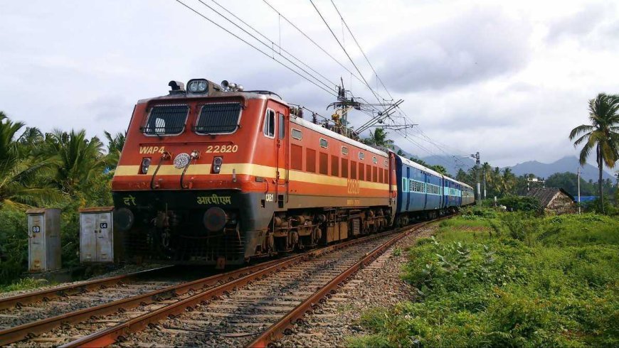 एक ही ट्रैक पर आई छत्तीसगढ़ एक्सप्रेस और मालगाड़ी, बड़ा रेल हादसा टला, यात्रियों की थम गई थी सांसे