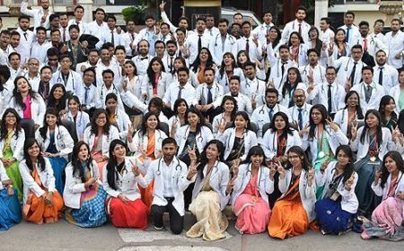 छत्तीसगढ़ में MBBS सीटों में रिकॉर्ड बढ़ोतरी! एक साल में 595 नई सीटें, 6 नए मेडिकल कॉलेज खुले